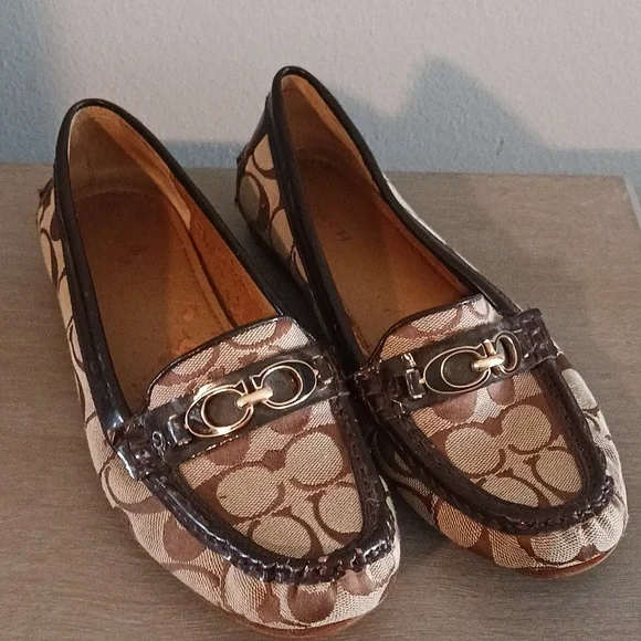Coach signature loafers ❤️ - Picture 1 of 8